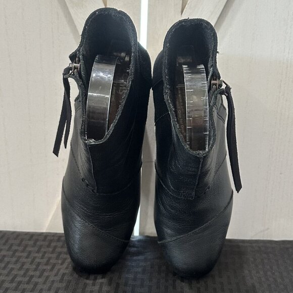 TOMS Desert High Wedge Suede & Leather Bootie - Picture 8 of 11